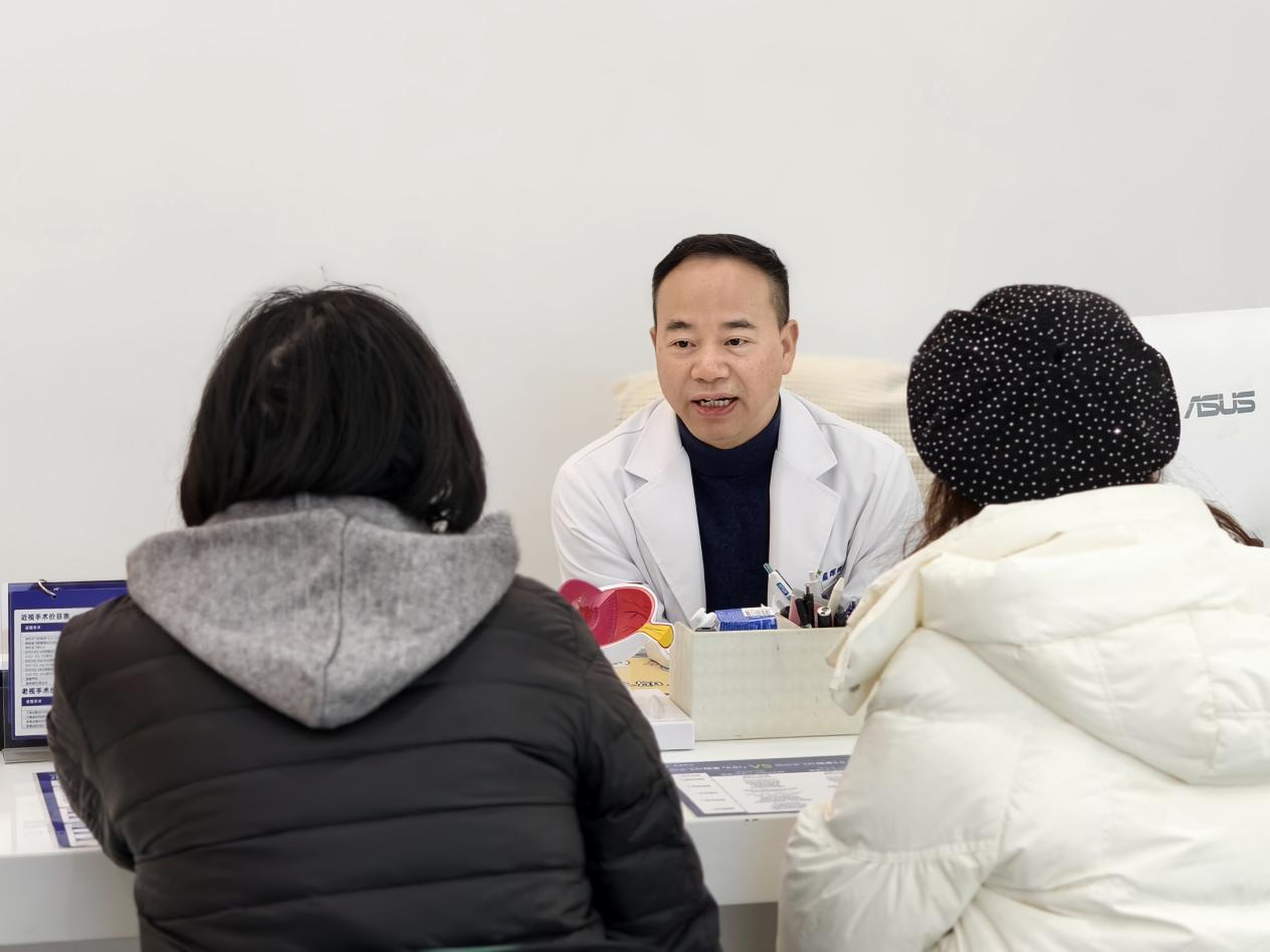 行业认可再升级！星辉眼科院长汪辉教授获聘新职，10w+手术案例护航清晰视界